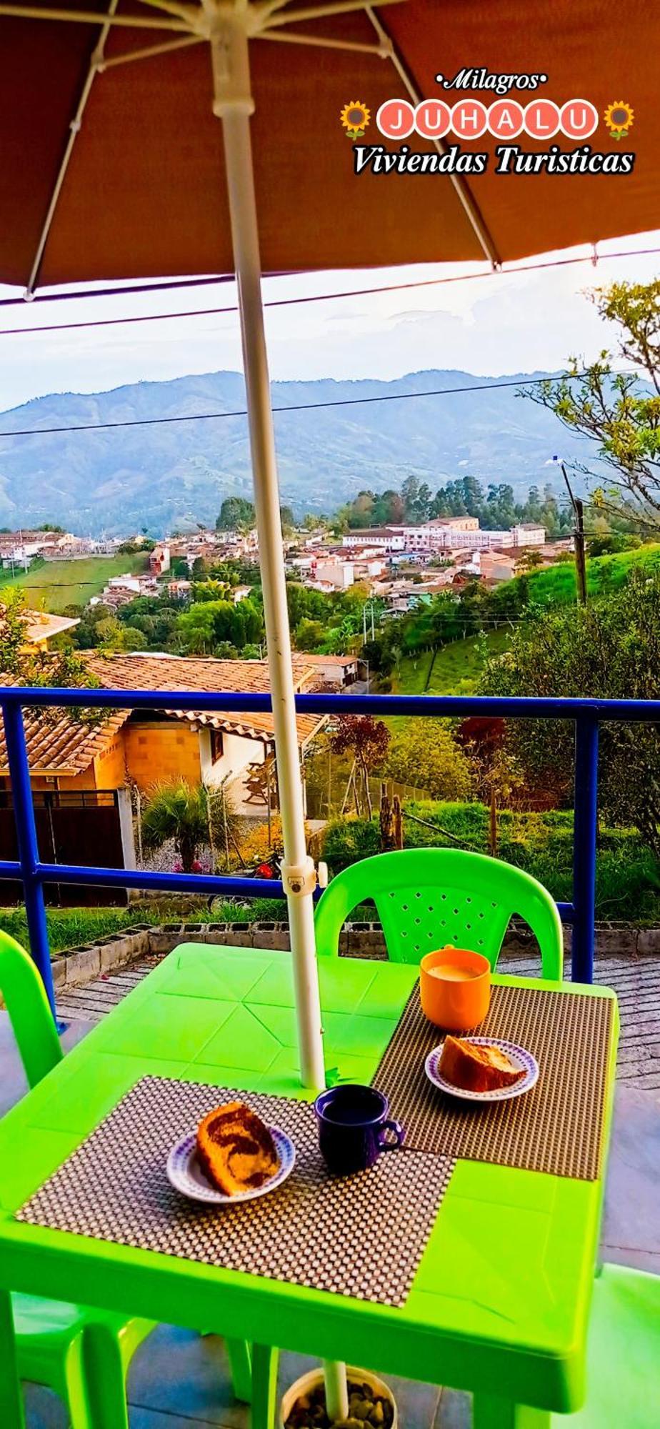 ᒍᑌᕼᗩᒪᑌ Hotel Jericoc  Exterior photo