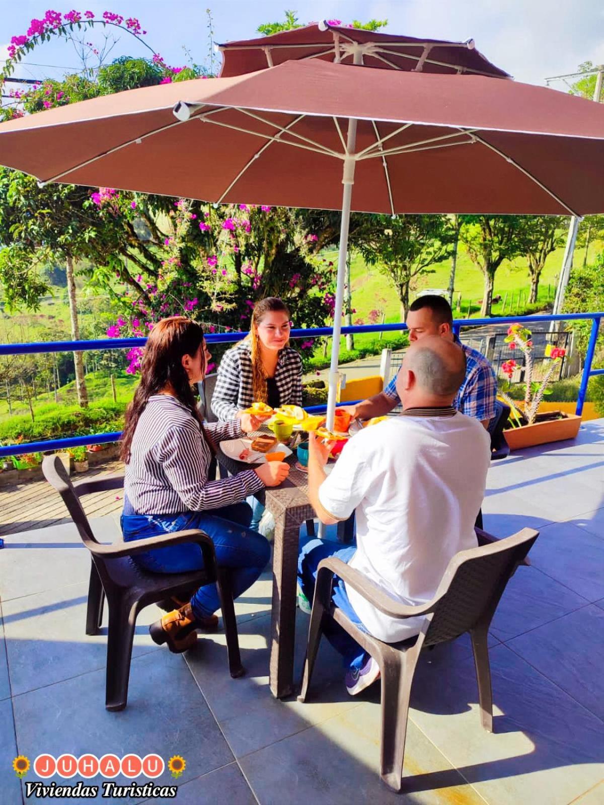 ᒍᑌᕼᗩᒪᑌ Hotel Jericoc  Exterior photo