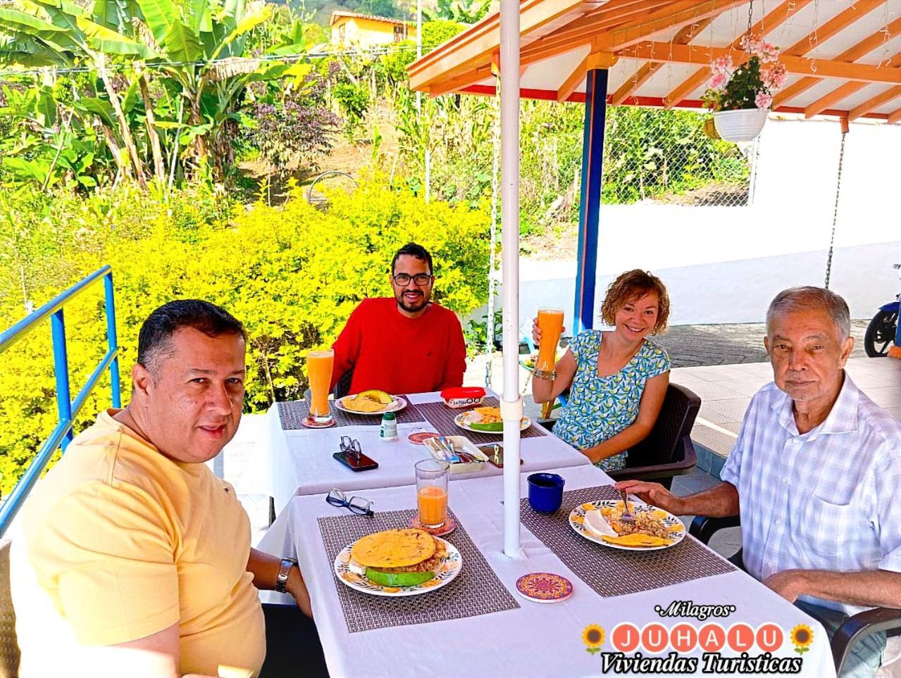 ᒍᑌᕼᗩᒪᑌ Hotel Jericoc  Exterior photo