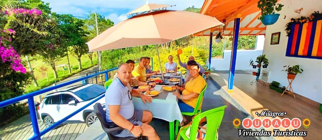 ᒍᑌᕼᗩᒪᑌ Hotel Jericoc  Exterior photo