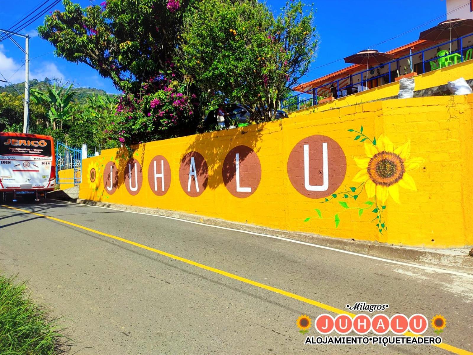 ᒍᑌᕼᗩᒪᑌ Hotel Jericoc  Exterior photo